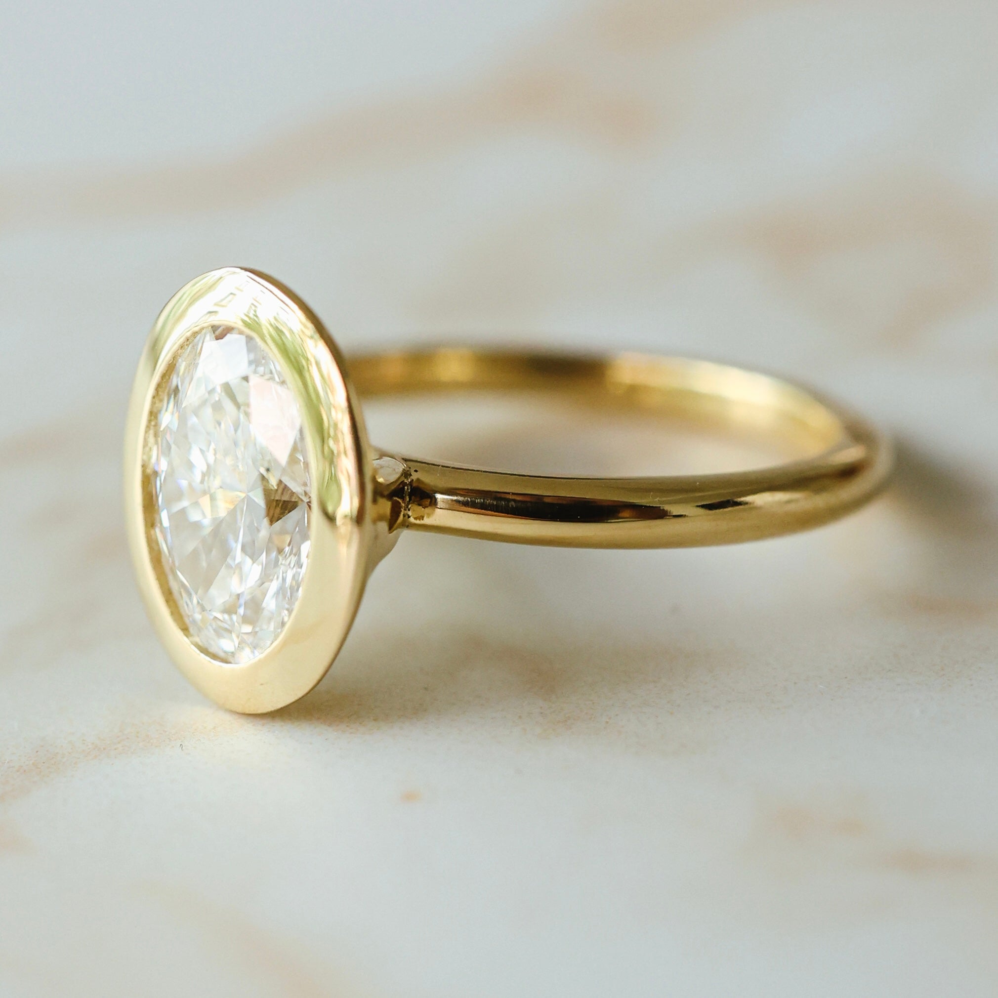 El diamante se muestra con 1.50cts