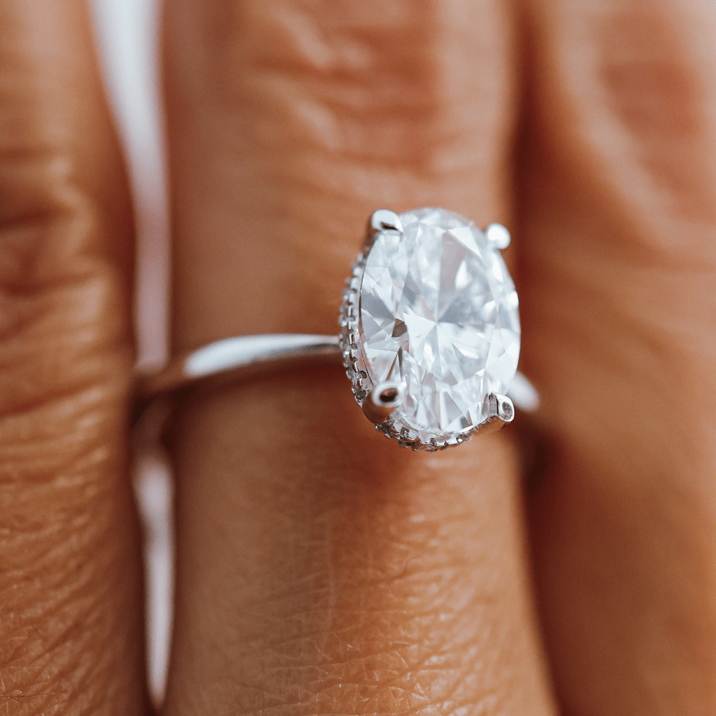 Anillo Baronesse Emerald - The Bright Club