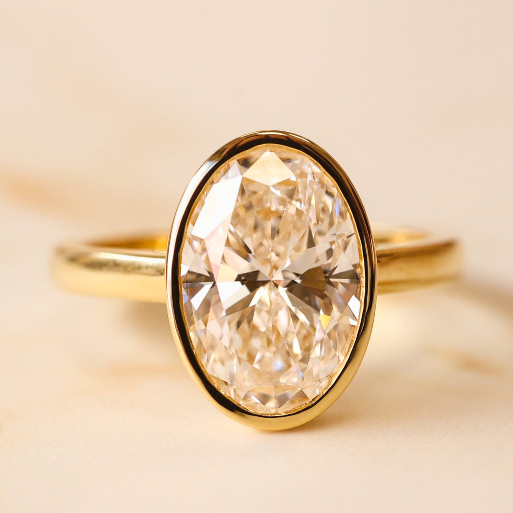 Anillo de Compromiso Bezel