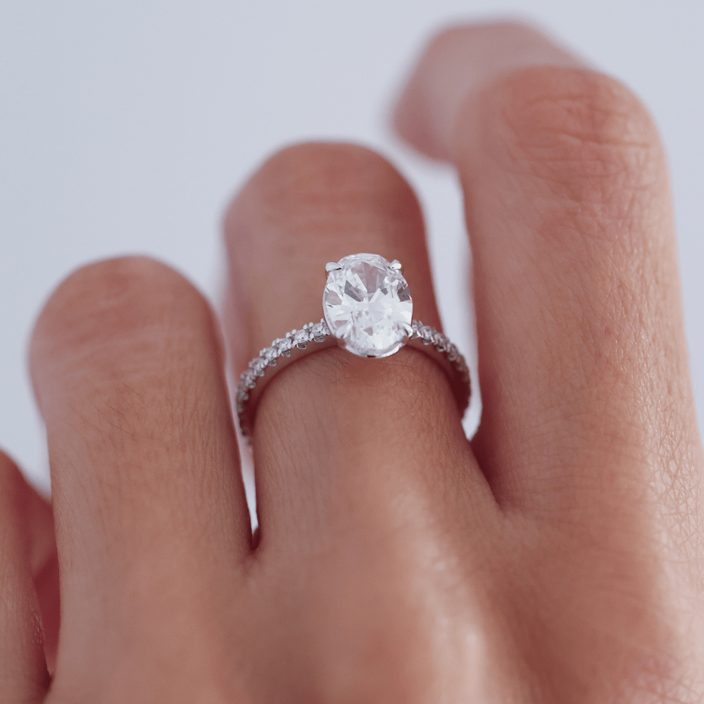 Anillo Infanta Emerald - The Bright Club