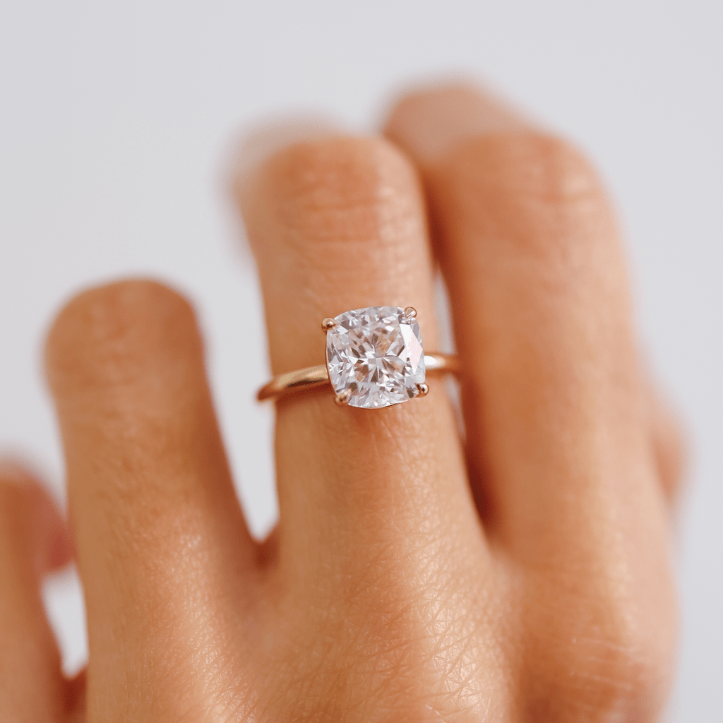 Anillo Duchess Emerald - The Bright Club
