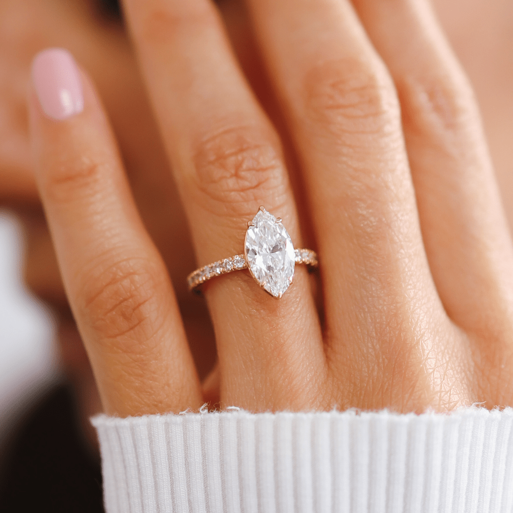 Anillo Infanta Emerald - The Bright Club