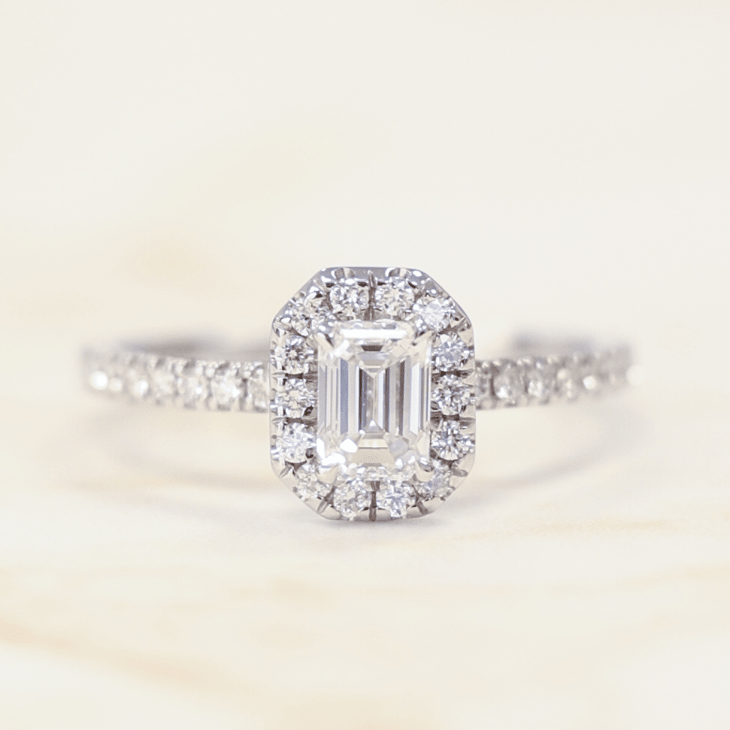 Anillo Queen Oval - The Bright Club