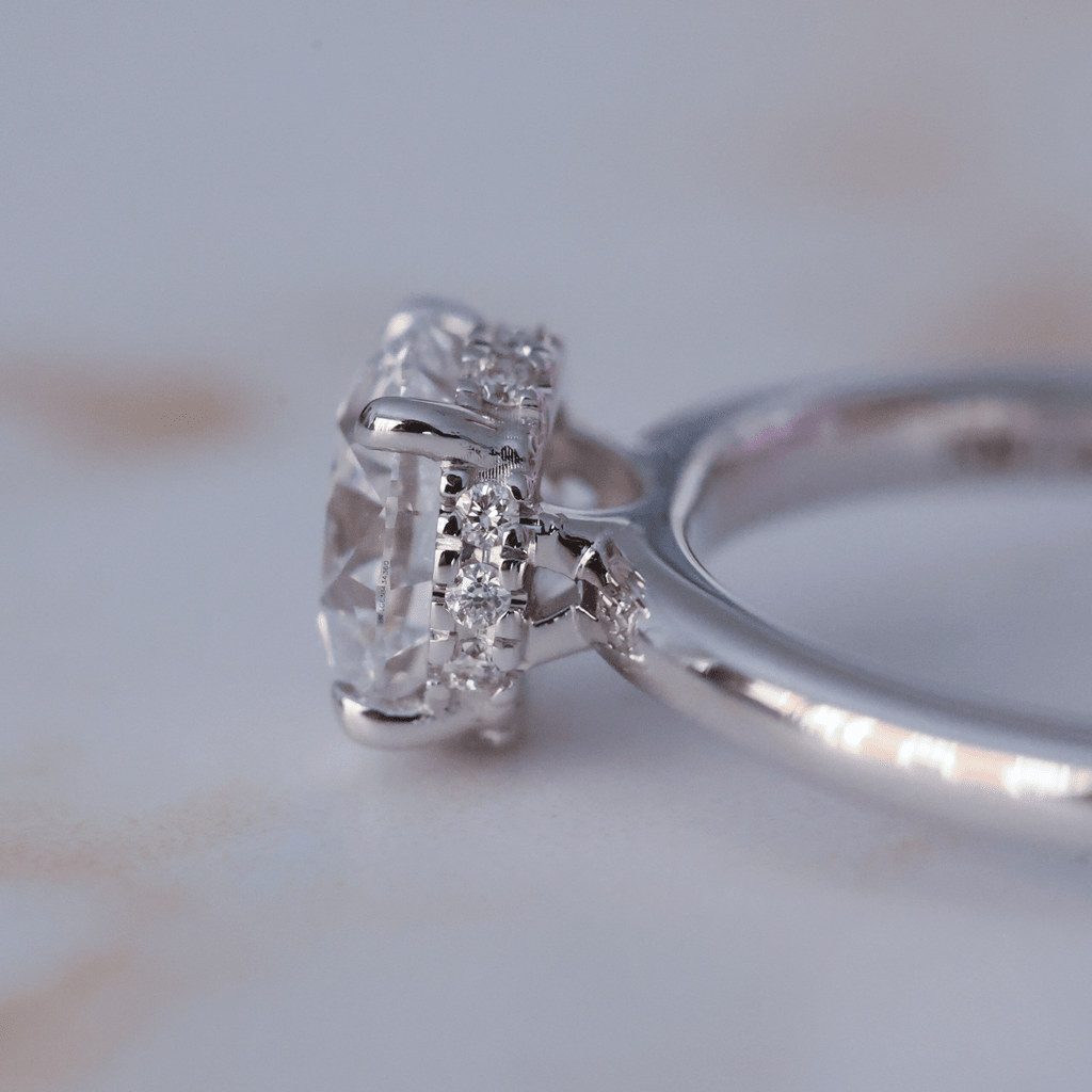 Anillo Baronesse Emerald - The Bright Club