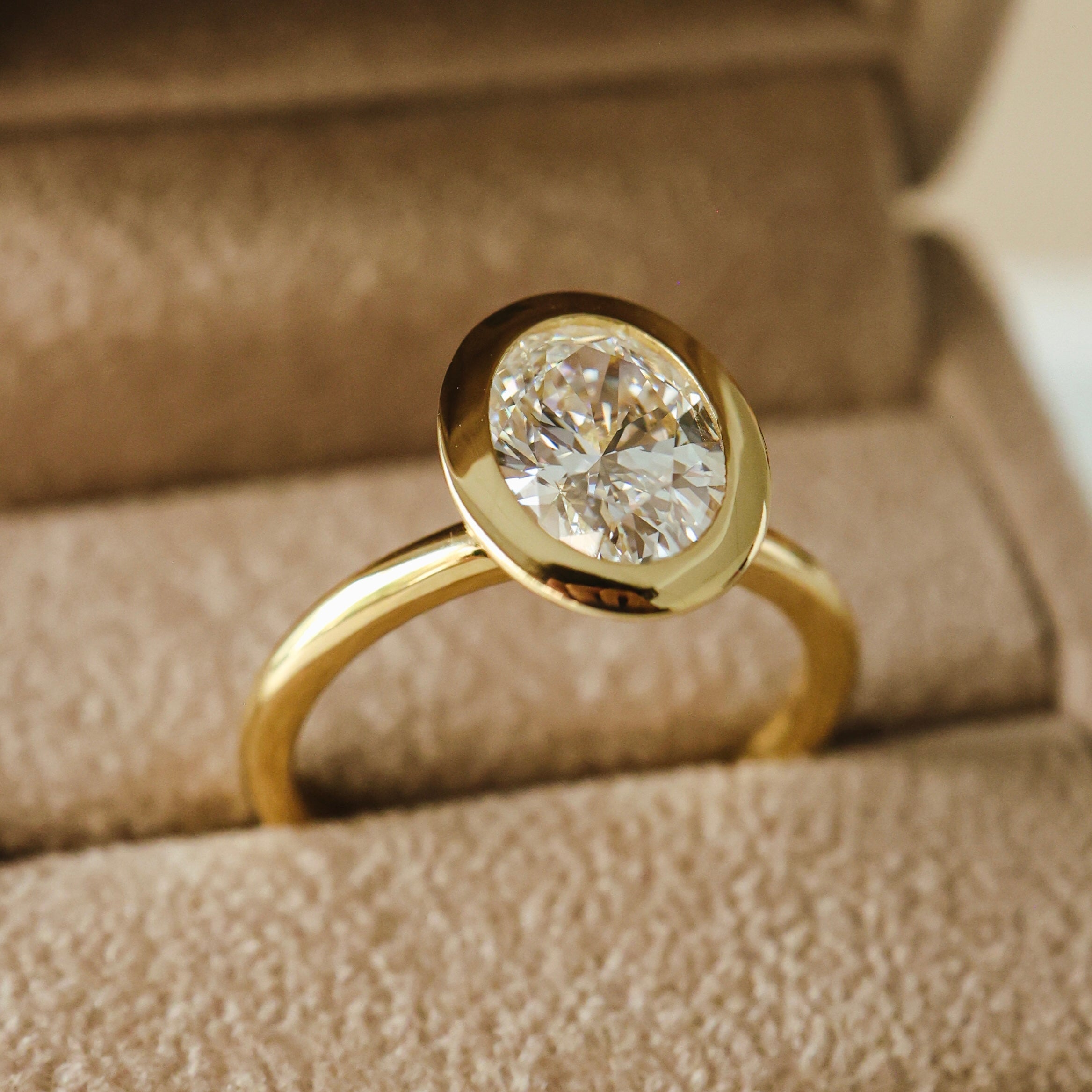 El diamante se muestra con 1.50cts