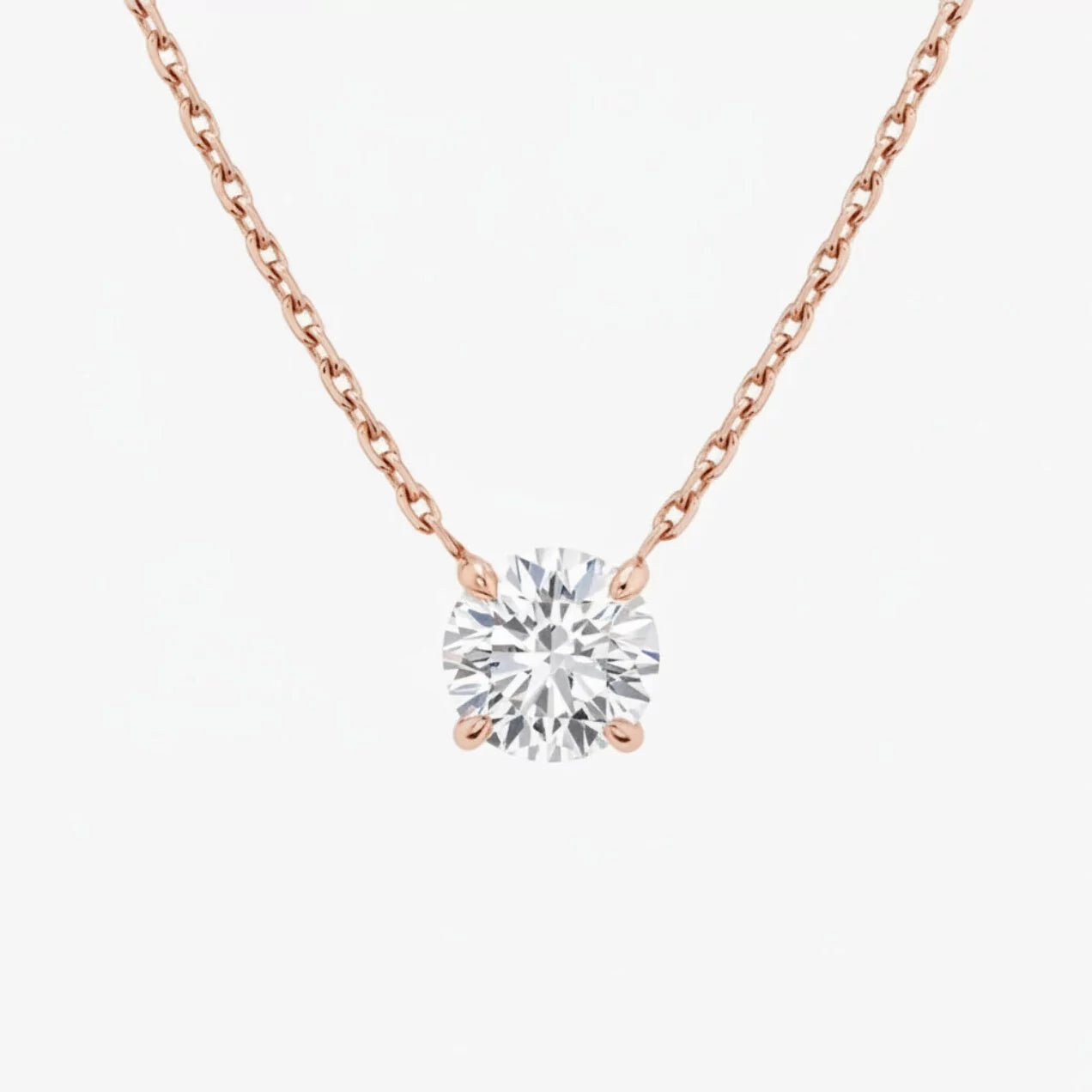 El diamante se muestra con 1.00cts