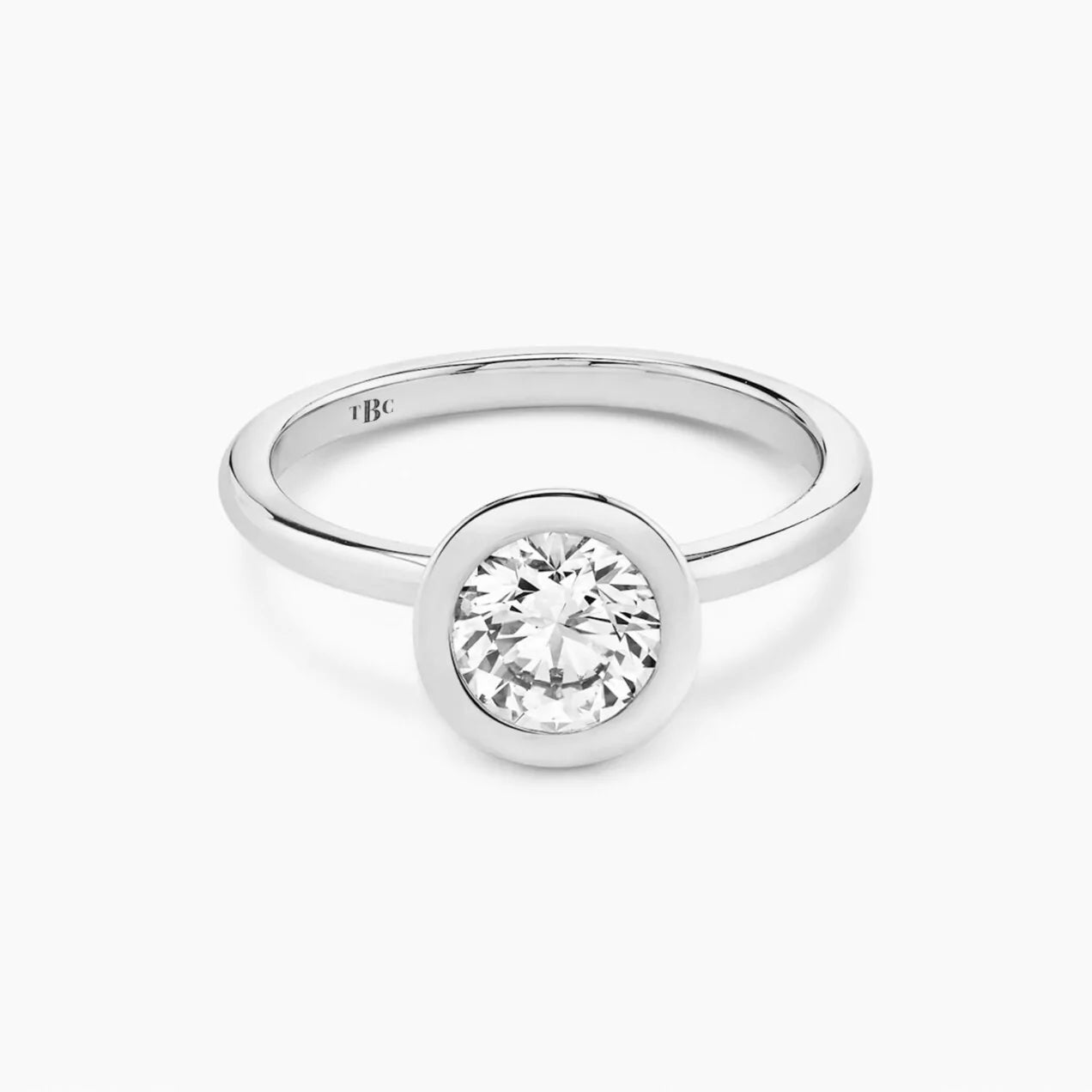 El diamante se muestra con 1.00cts