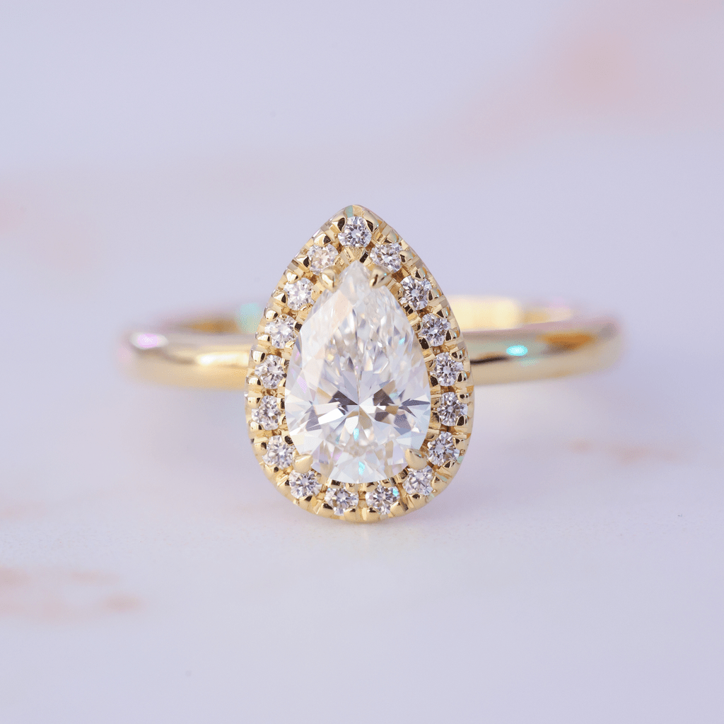 Anillo Princess Pear - The Bright Club
