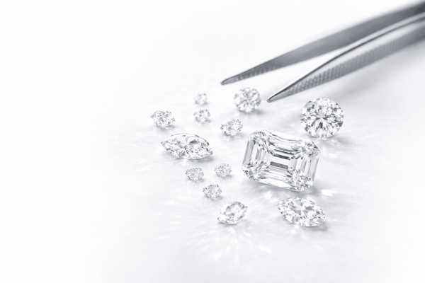 Diamantes creados en laboratorio: qué son y por qué cada vez más parejas los eligen