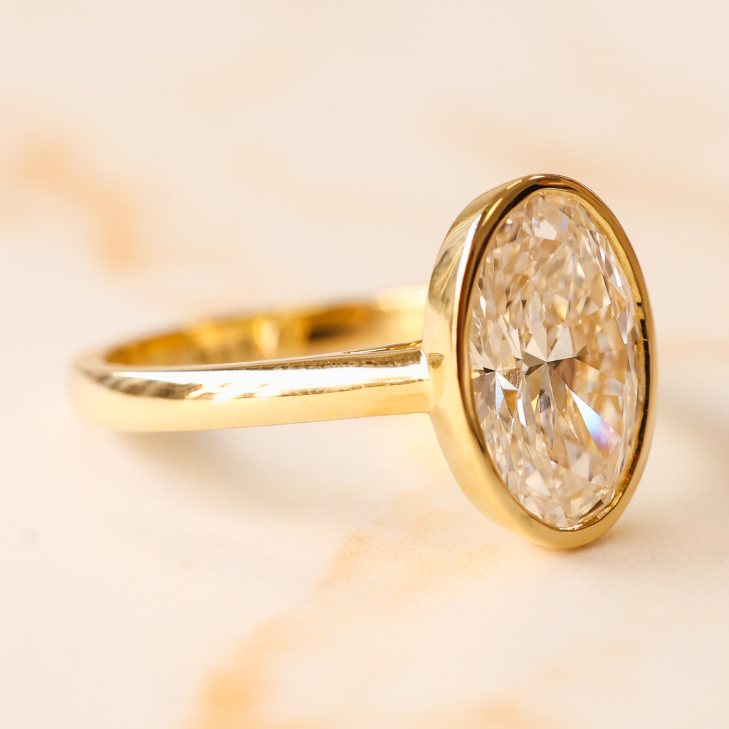 Anillo de Compromiso Bezel