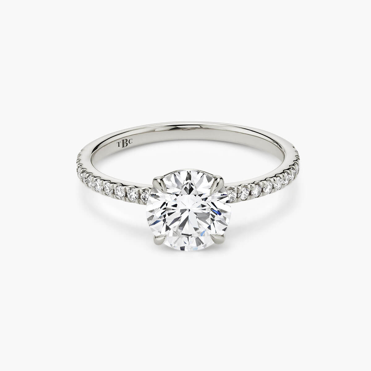 El diamante se muestra con 1.50cts