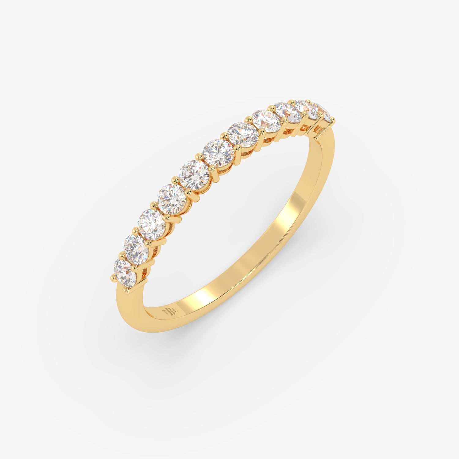 El diamante se muestra con 0.65cts