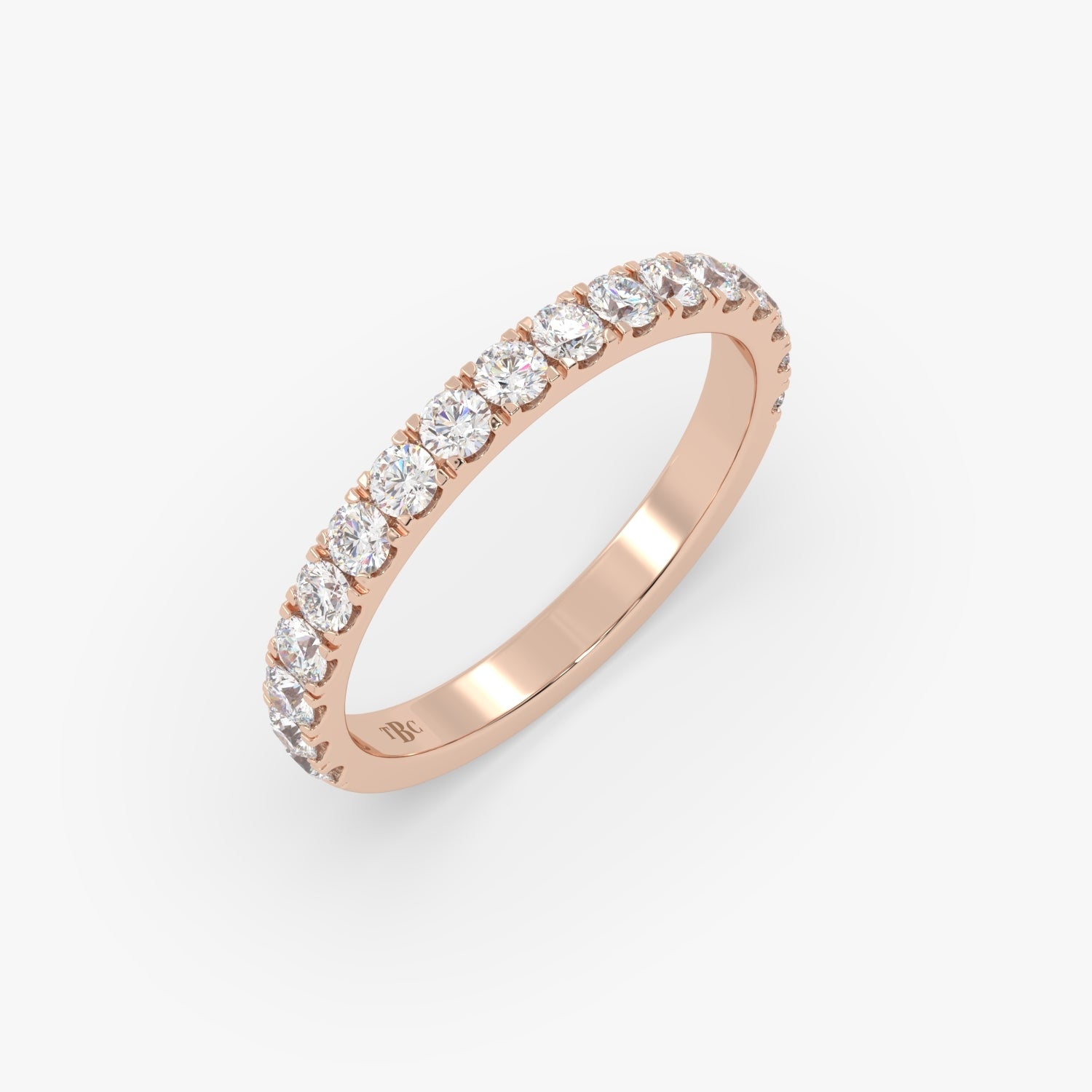 El diamante se muestra con 0.62cts