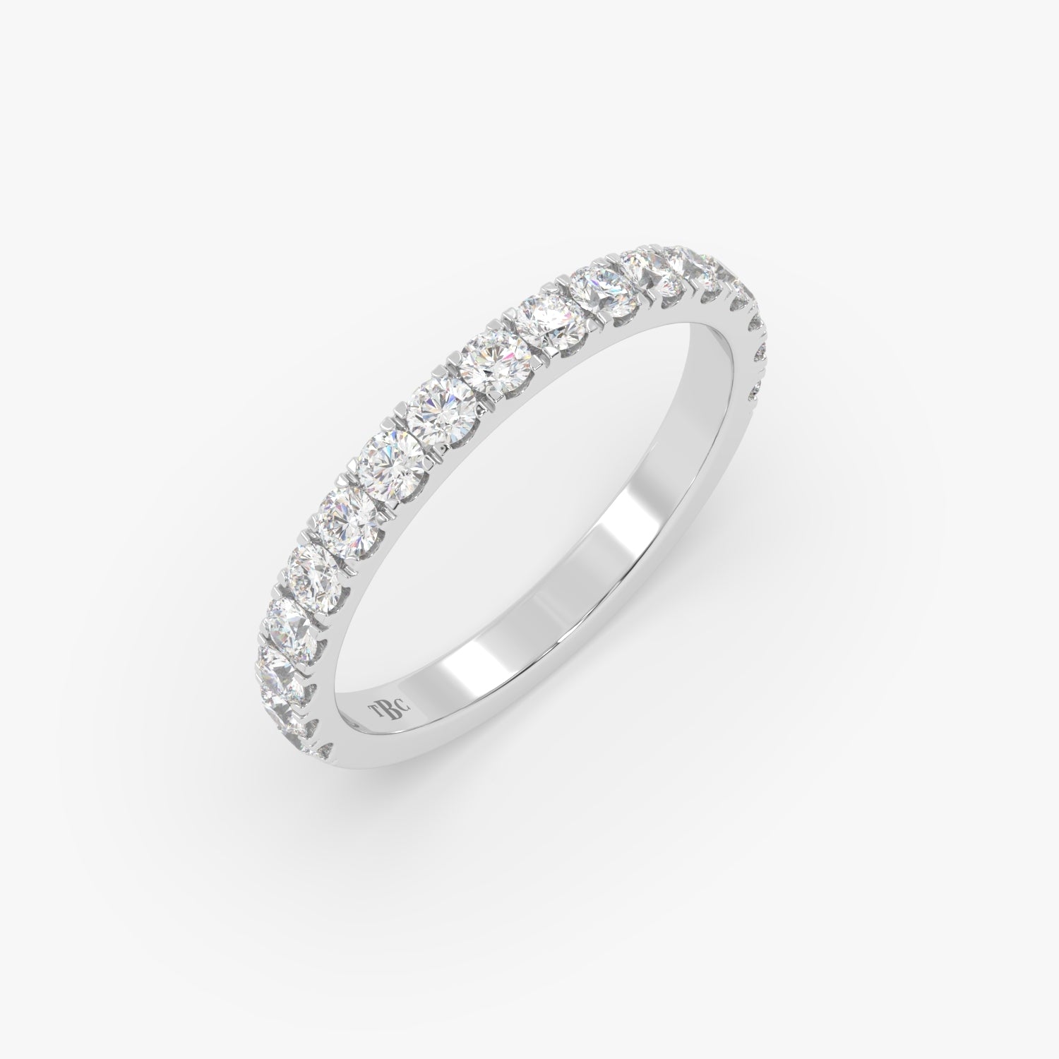 El diamante se muestra con 0.62cts
