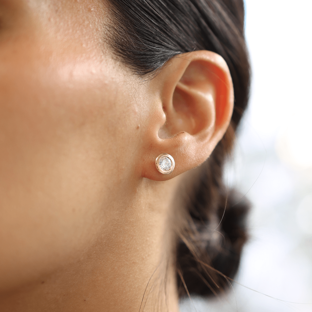 El diamante se muestra con 0.70cts
