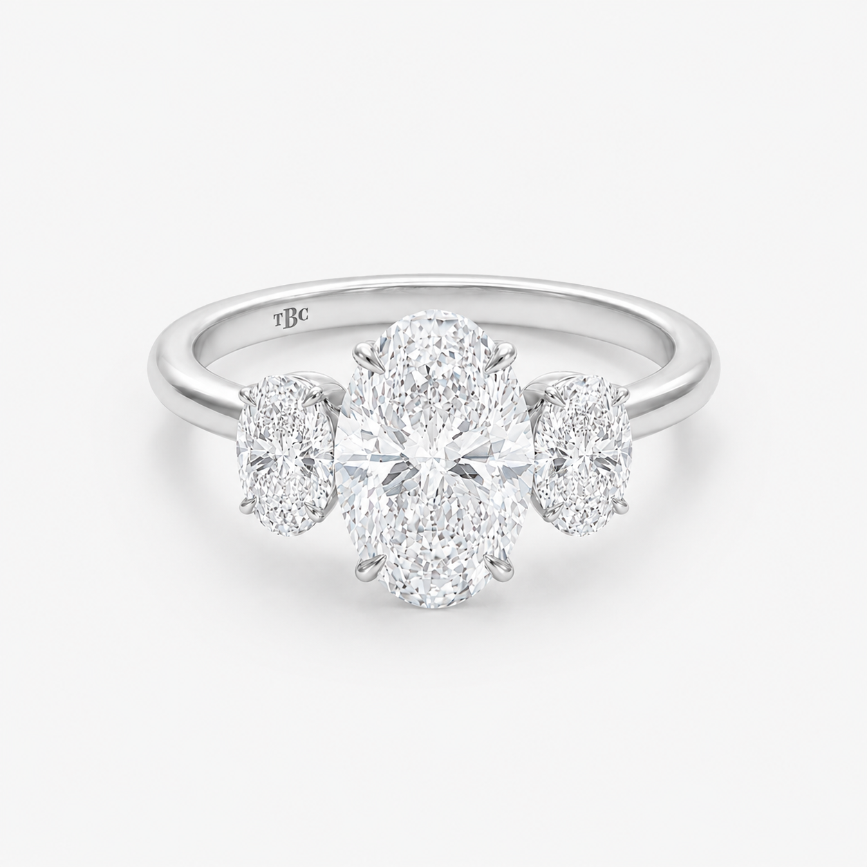 Anillo Trilogía Oval oro blanco 18k