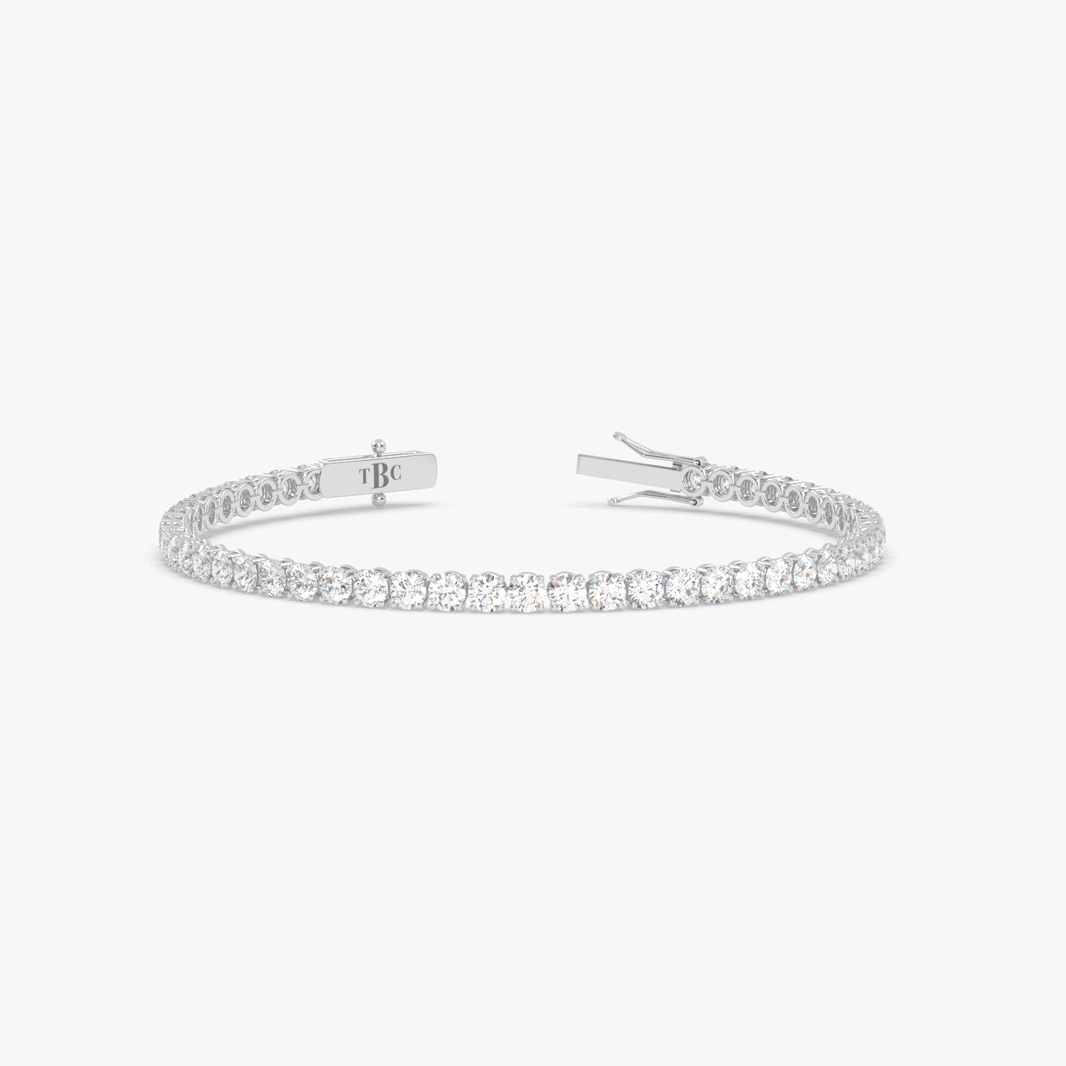 El diamante se muestra con 5.75cts