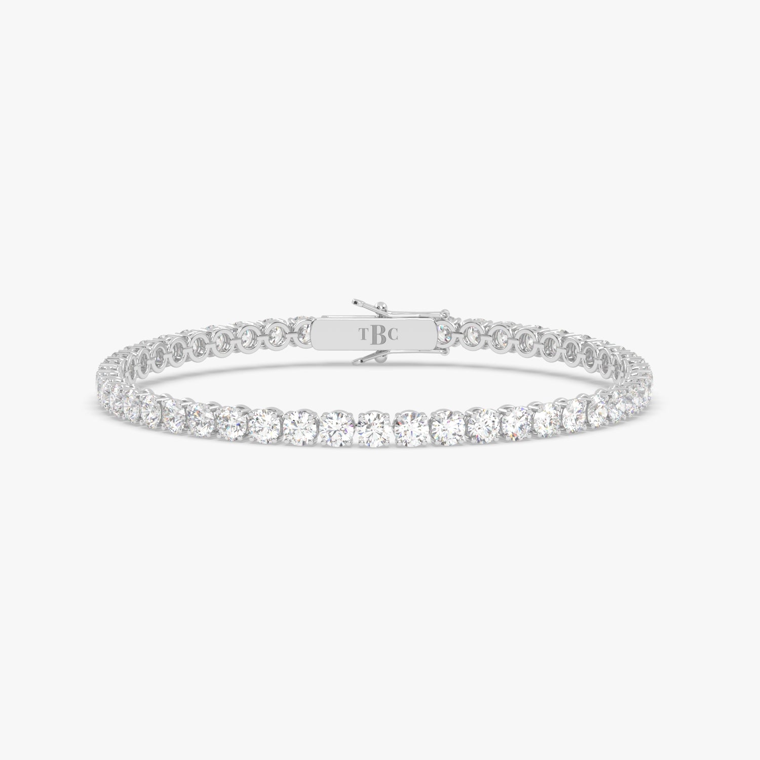 El diamante se muestra con 7.75cts