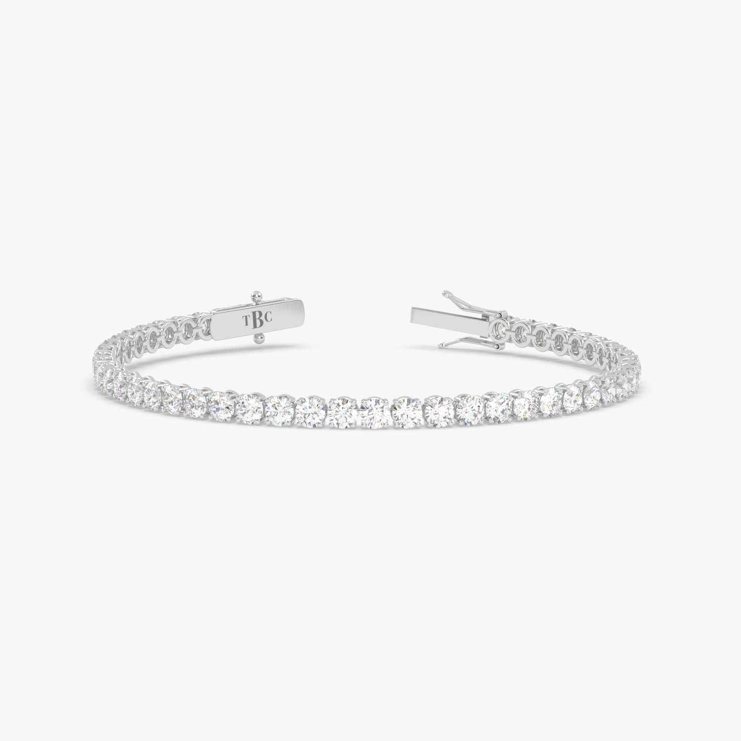 El diamante se muestra con 7.75cts