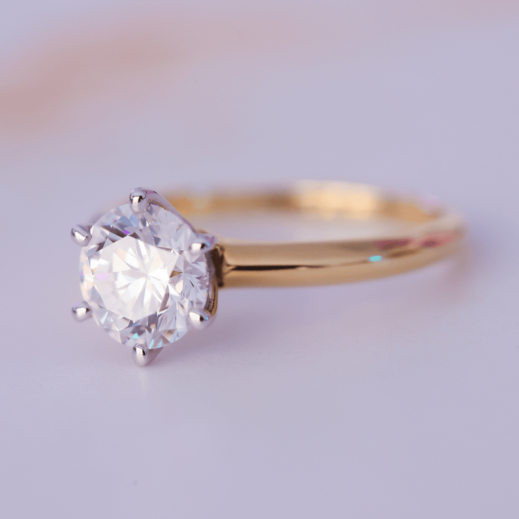 Anillo Six Royale - The Bright Club