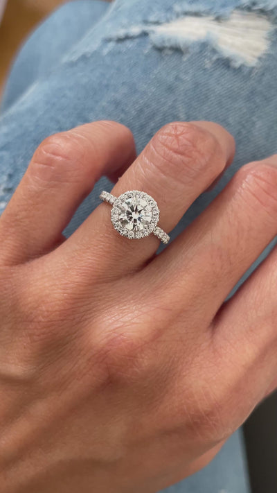 Se muestra con 1.00ct