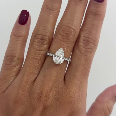 Se muestra con 2.50ct