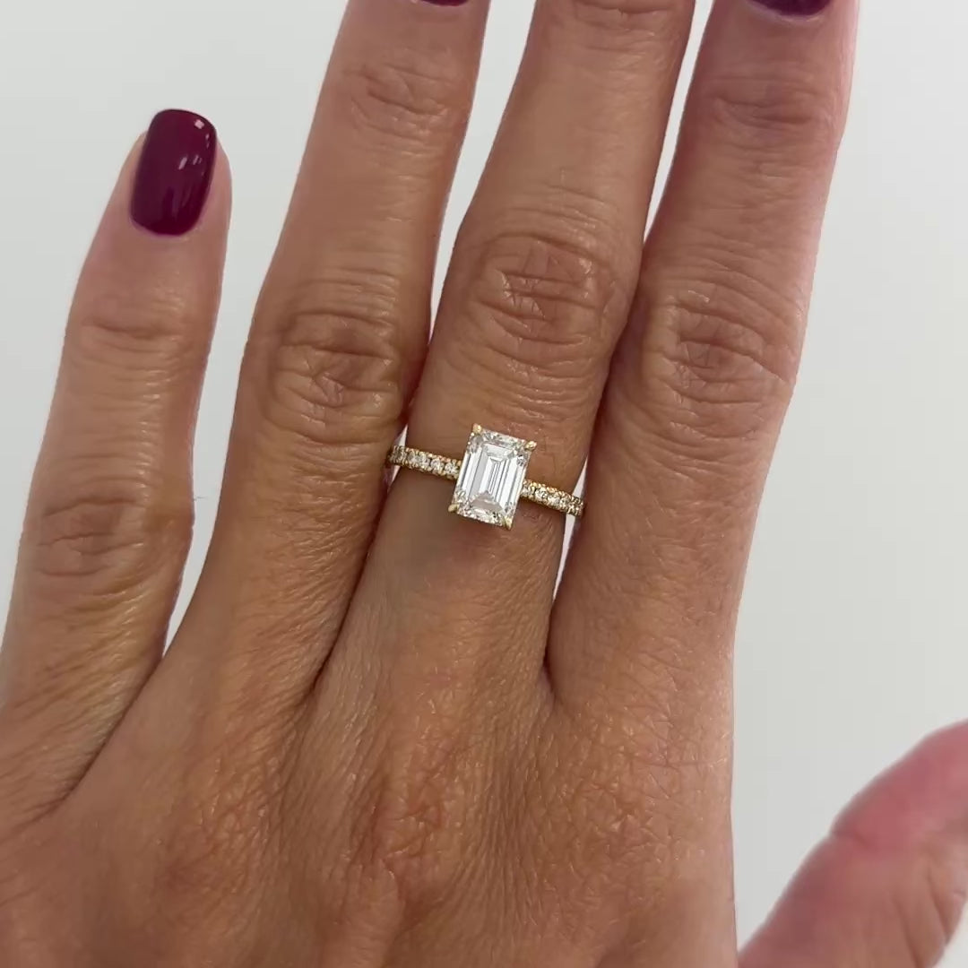 Se muestra con 1.50ct