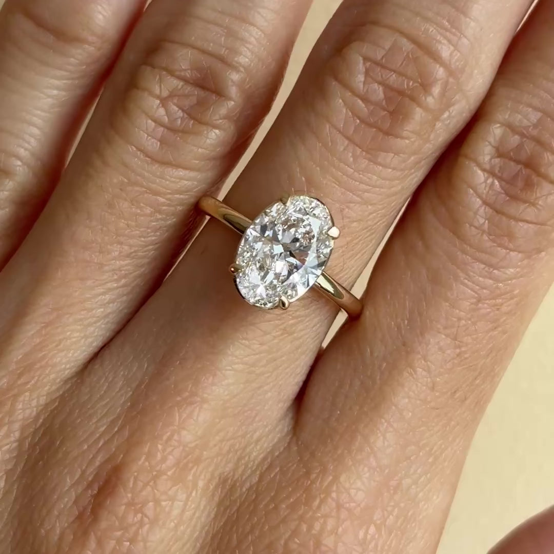 El diamante se muestra con 3,00cts