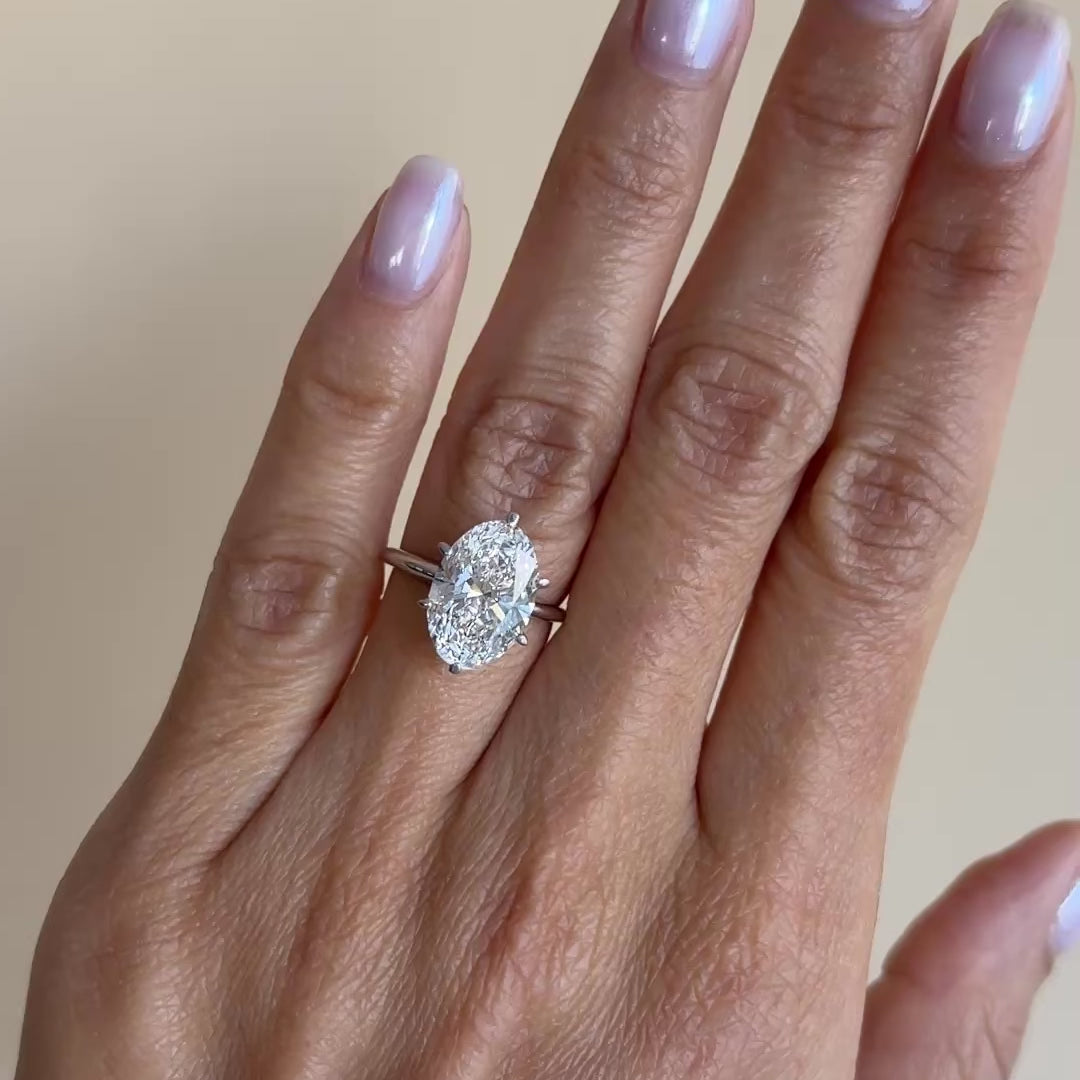 El diamante se muestra con 4.00cts