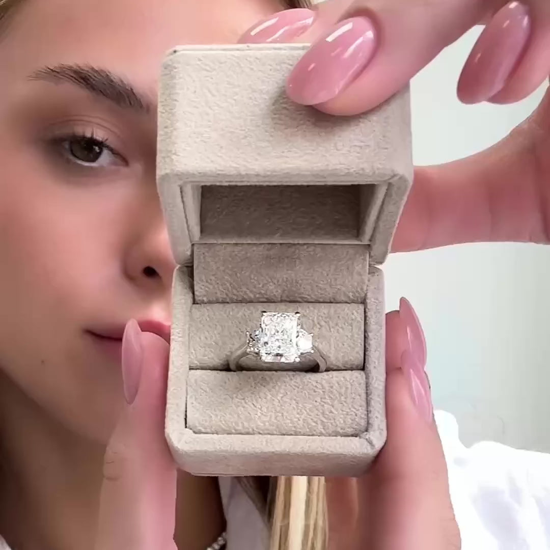 Se muestra con 3.00ct