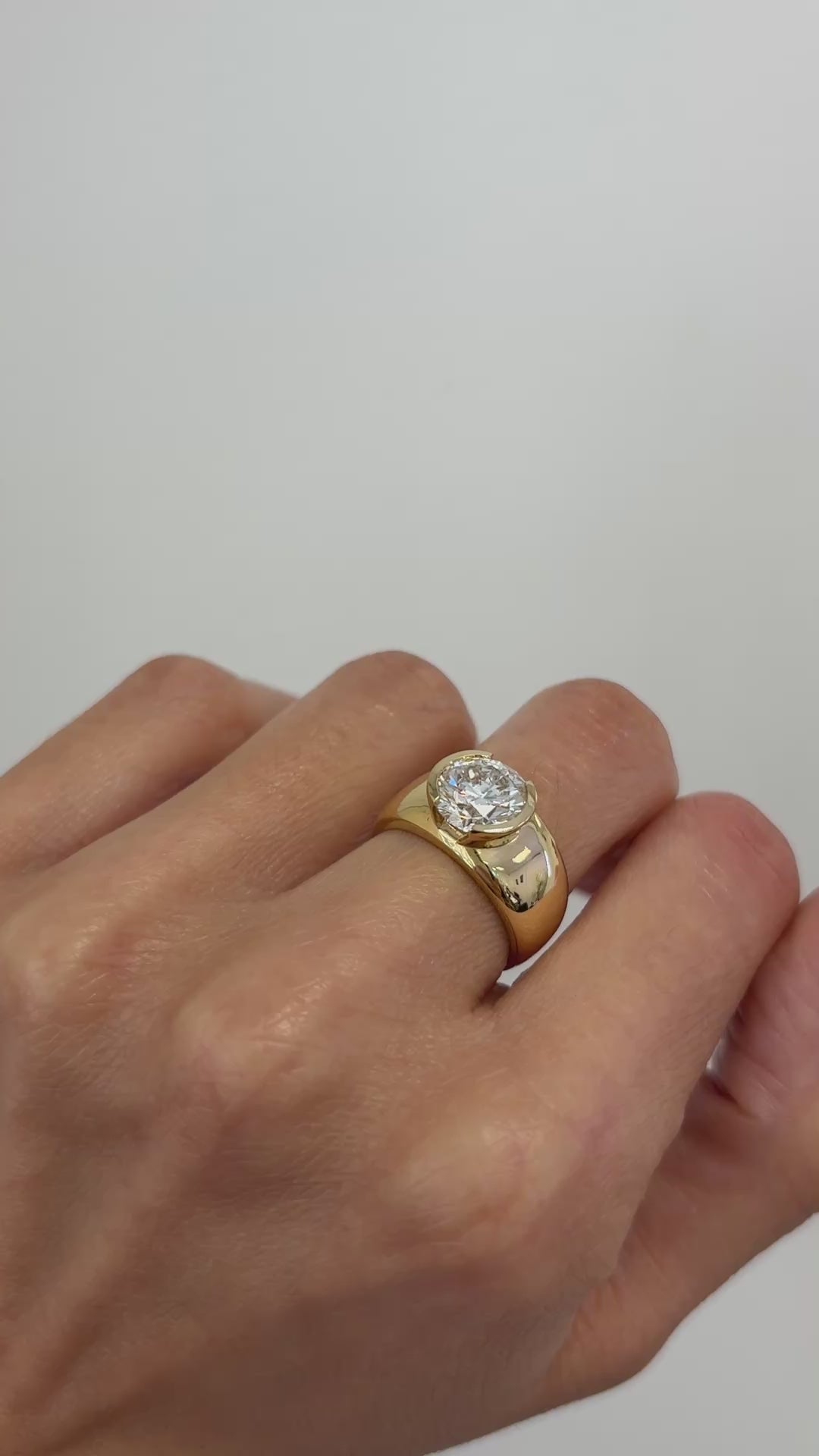 Anillo The Bombé Round