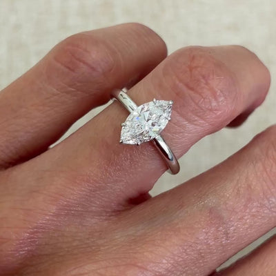 El diamante se muestra con 1.50cts
