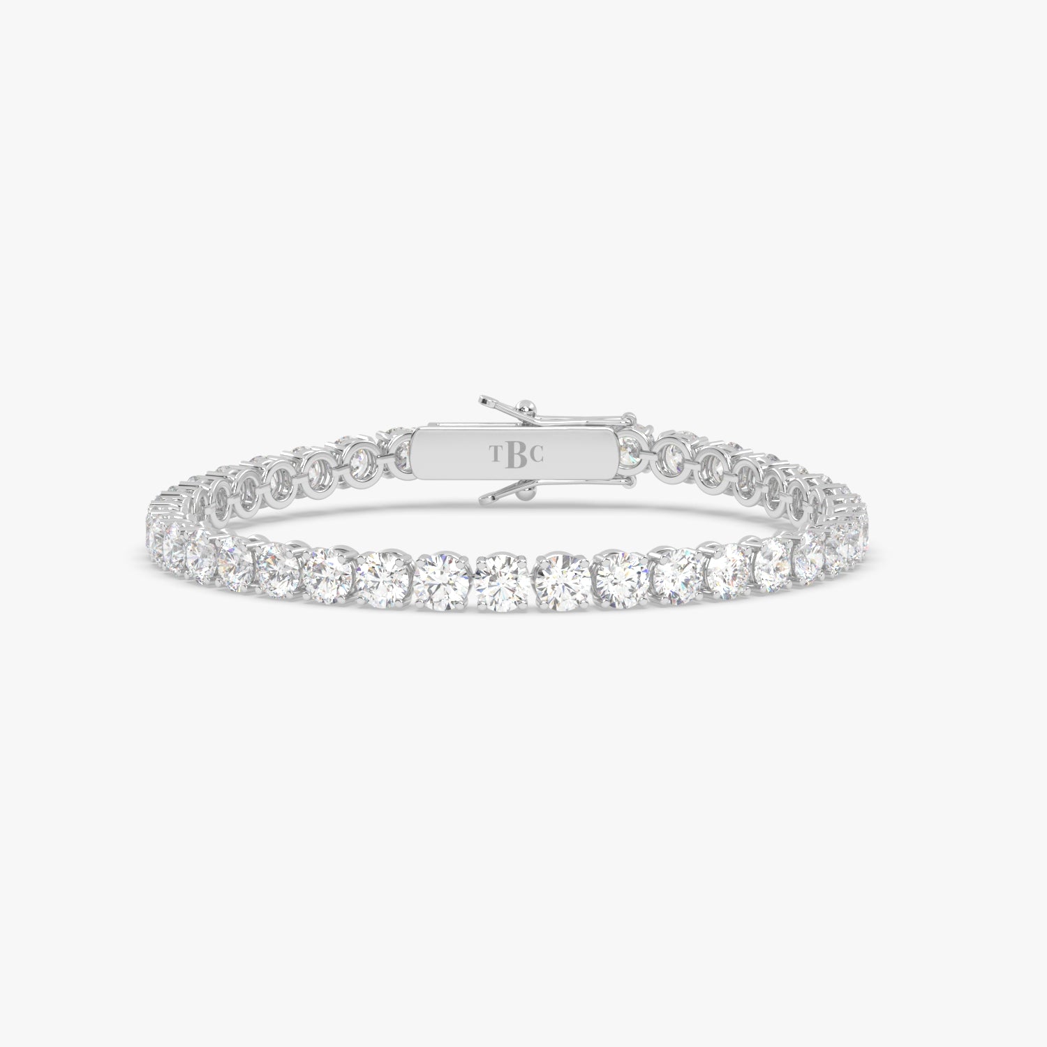 El diamante se muestra con 10.75cts