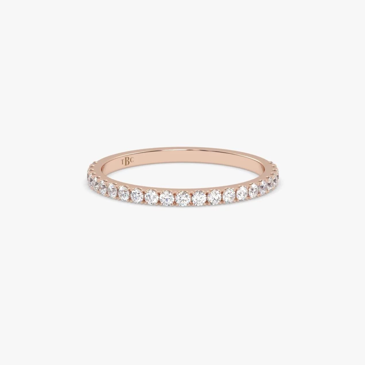 El diamante se muestra con 0.23cts